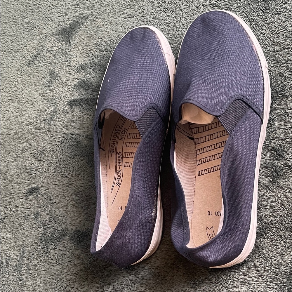 Slip-On Athletic Sneakers in Navy